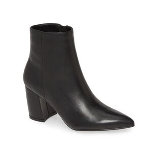 Steve Madden Nadalie Pointed toe Black Leather Bootie
